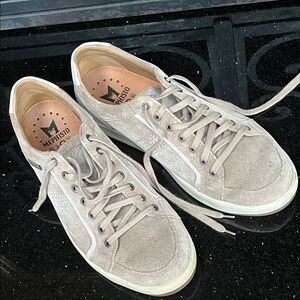Mephisto Men's Beige Suede Leather Lace-Up Sneakers